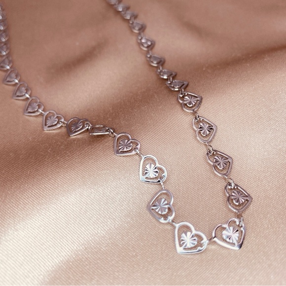 Pretty Heart Diamond Cut Design Dainty Chain Necklace in Silver - Picture 2 of 5